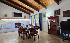 Rustic Warm Fireplace 5 Room Sleeps 16